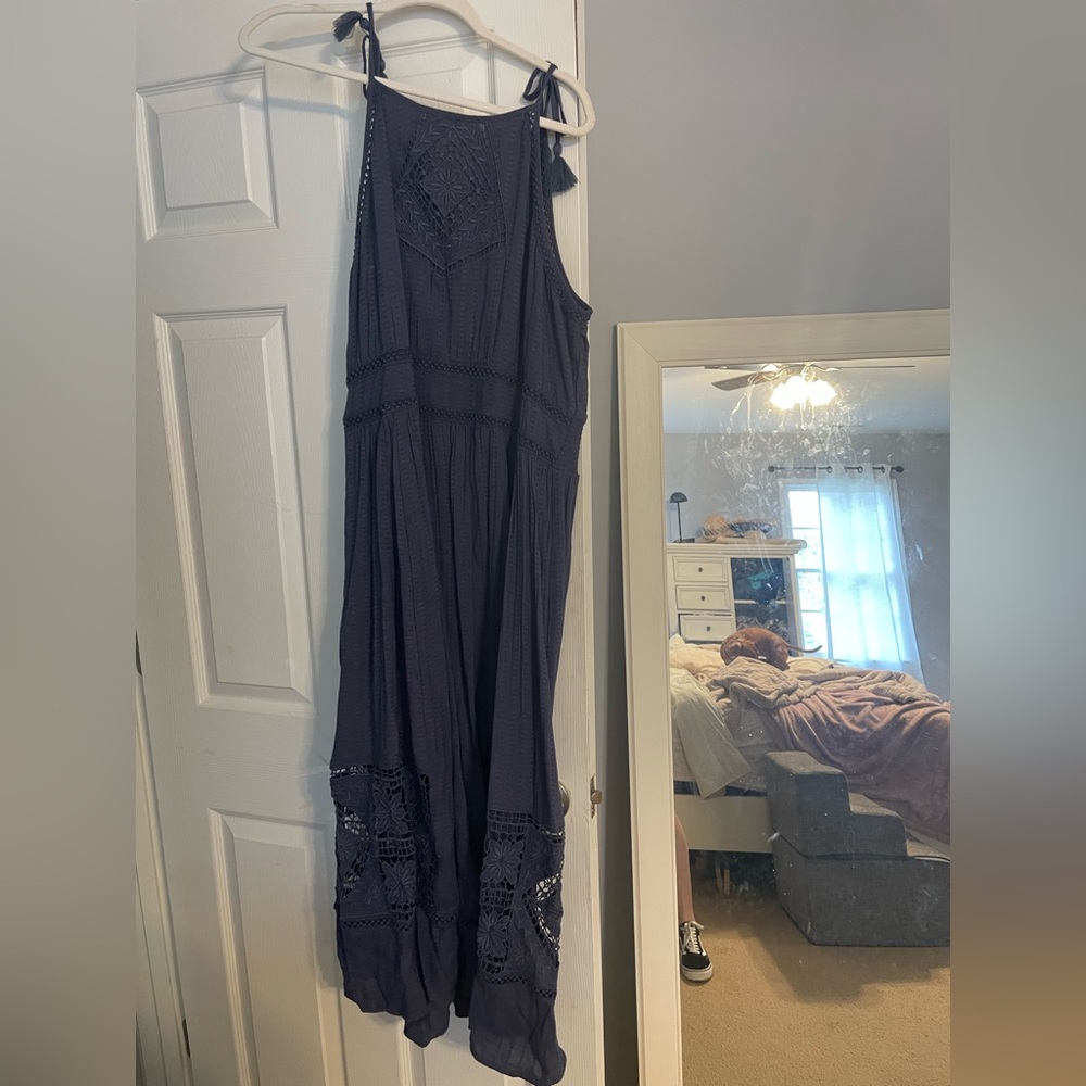 ISO this lucky brand dress in size L and white color.
